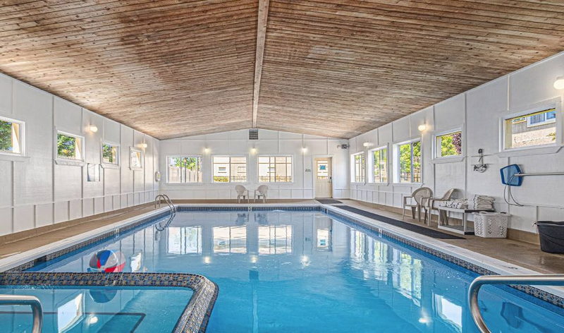 Ludington Pier House Motel (Beach Comber Motel) - From Web Listing